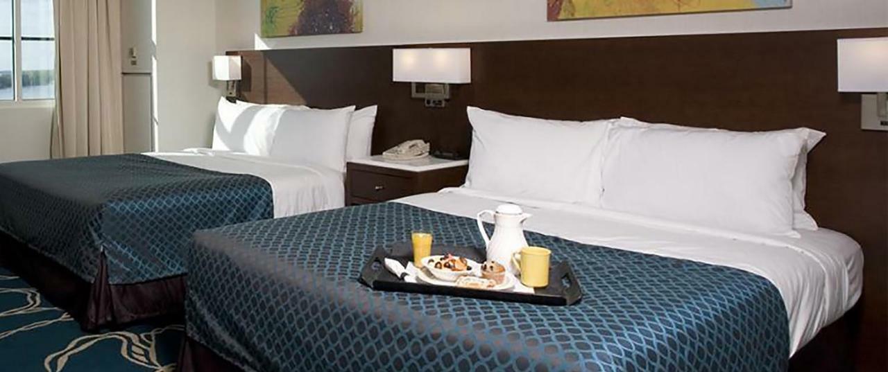 Bally'S Evansville Casino & Hotel Екстериор снимка